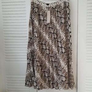 Banana Republic -Snakeskin print skirt